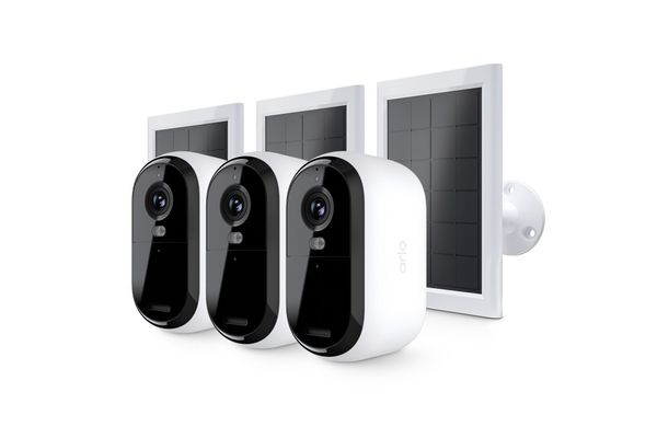 Arlo Essential 3 2K Security Camera 3-cam with Solar Panel - Thumbnail 2
