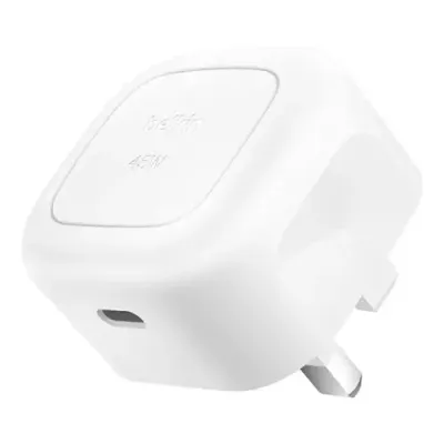 Belkin BoostCharge Mobile phone White AC USB Fast charging Indoor
