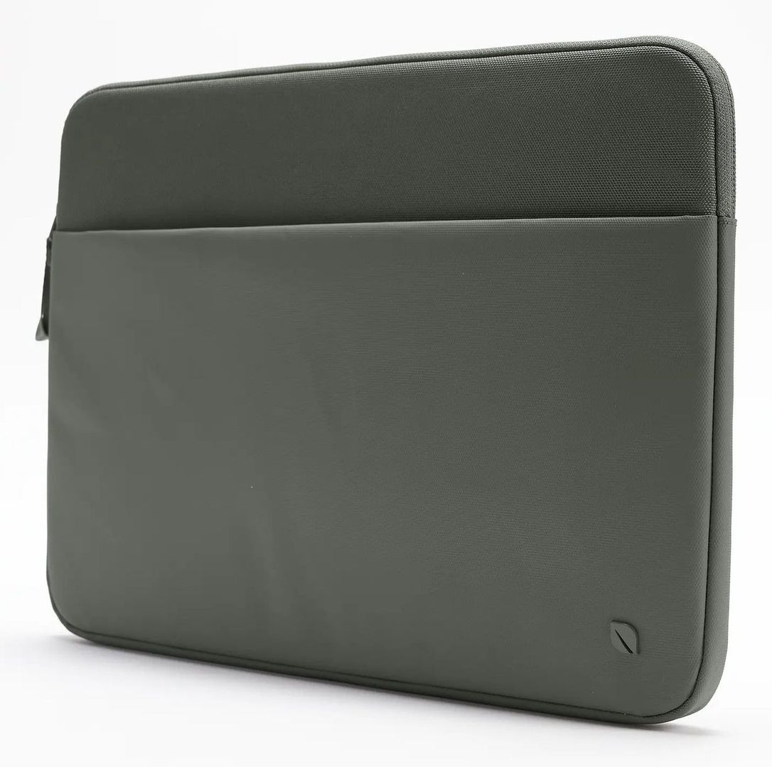 Incase A.R.C. Sleeve for With ReSpun 100% Recycled Polyester for 16-inch Laptop (M1-M4, 2021-2024) - Image 1