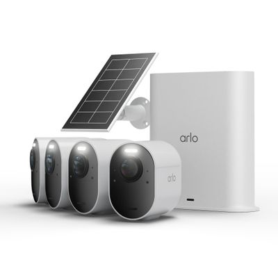 Arlo Ultra 3 Spotlight Camera (4-Pack) + Solar Panel