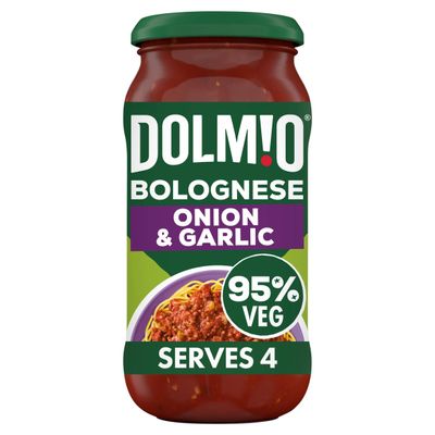 Dolmio Bolognese Onion and Garlic Pasta Sauce 450g