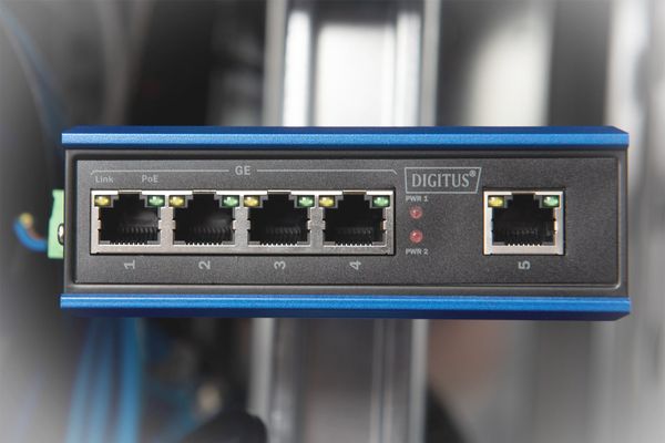 Digitus 4 Port Gigabit Network PoE Switch. Industrial. Unmanaged. 1 RJ