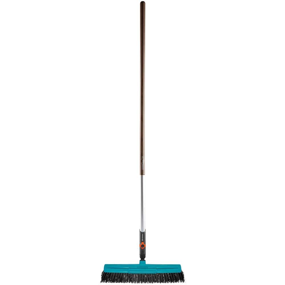 Gardena COMBISYSTEM Road Broom 1.3m - Image 1