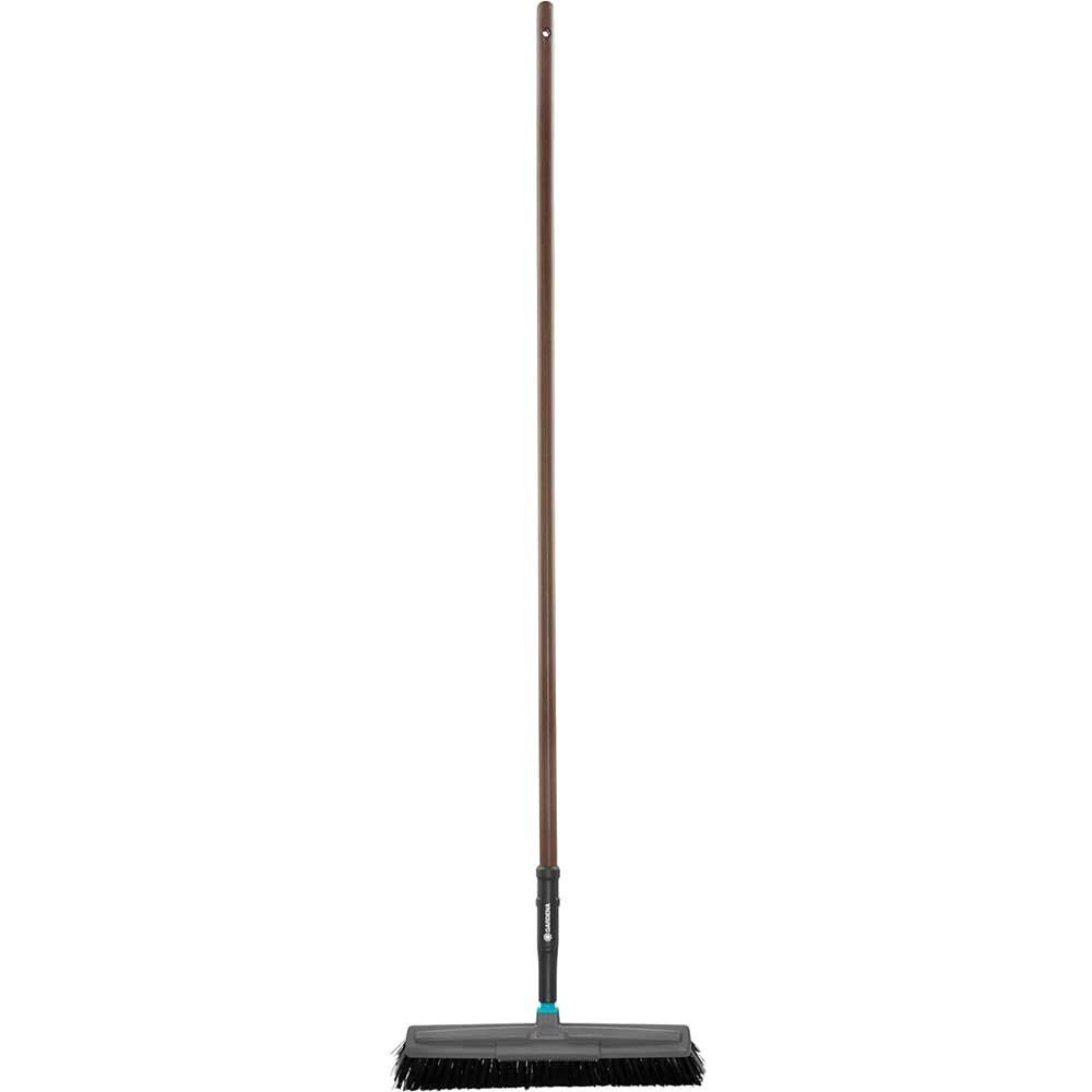 Gardena NatureLine FSC Road Broom - Image 1