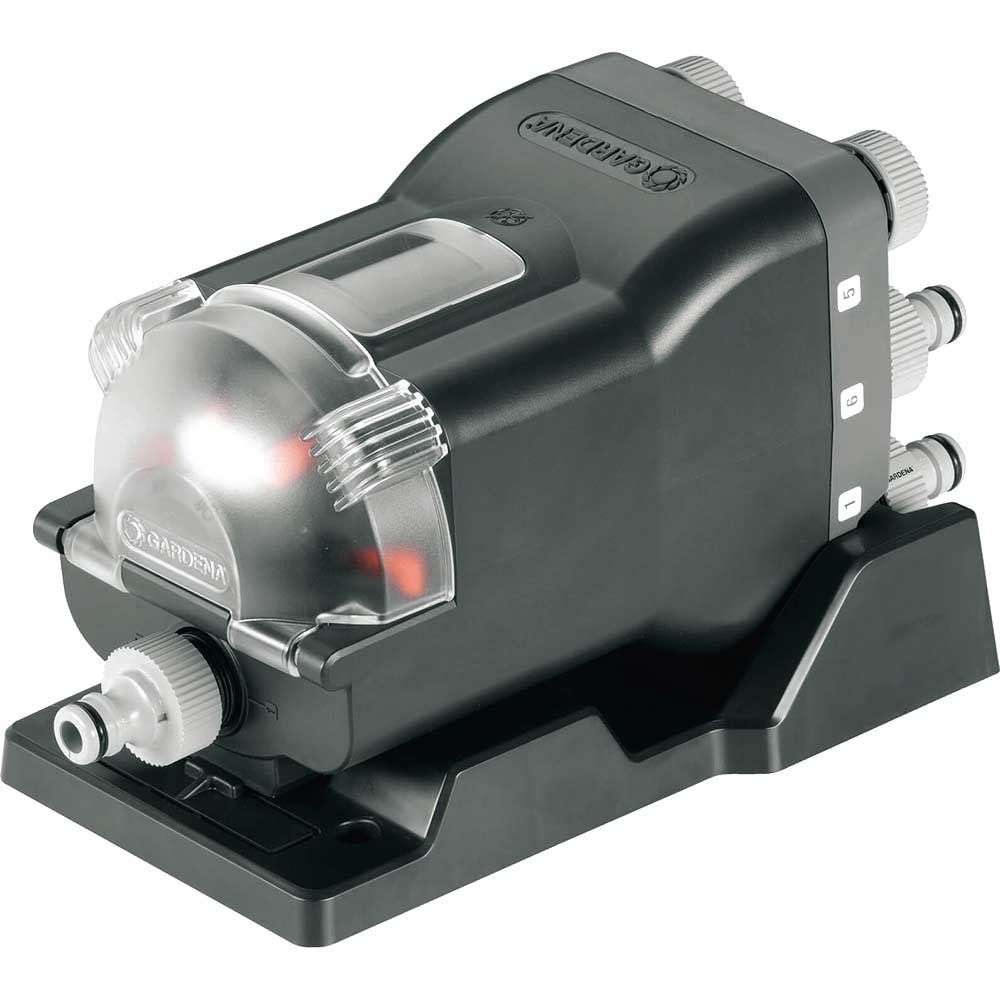 Gardena 6 Channel Straight Automatic Water Distributor for Master Digital Water Timers - Image 1