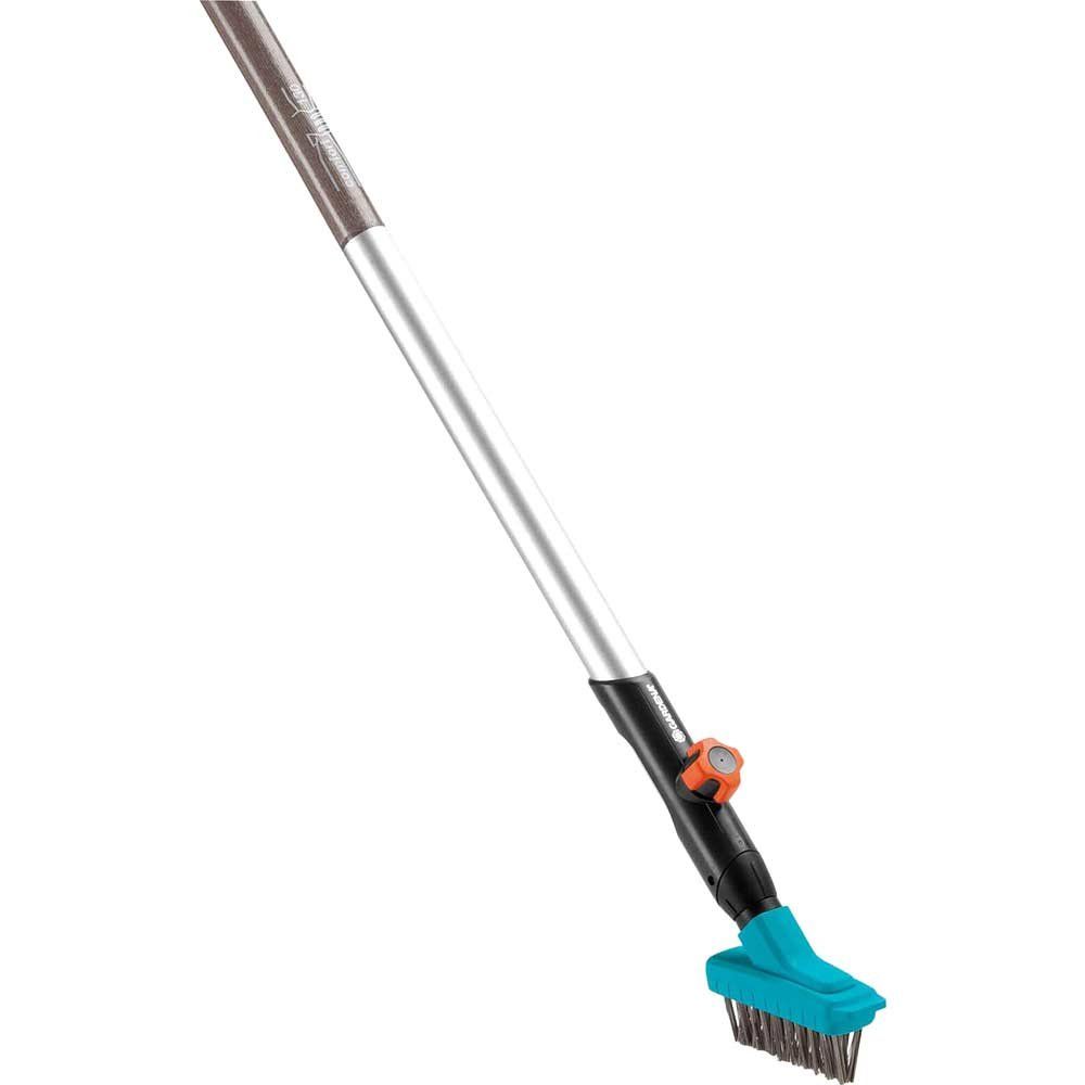 Gardena COMBISYSTEM Metal Joint Brush 1.3m - Image 1