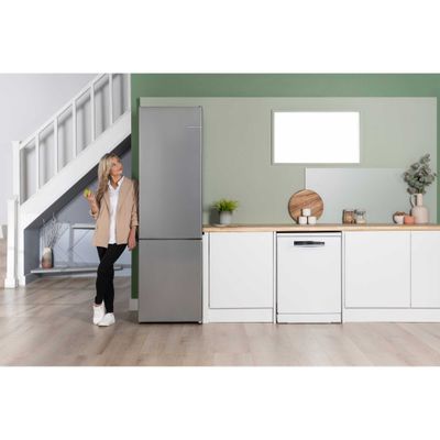 Bosch Series 4 363 Litre 70/30 Freestanding Fridge Freezer - Inox