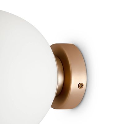 Maytoni Basic form wall light, white/gold