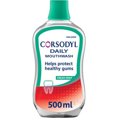 Corsodyl Fresh Mint Daily Mouthwash 500ml - Thumbnail 2
