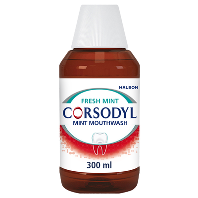 Corsodyl Medicated Antibacterial Mouthwash Fresh Mint, 300ml