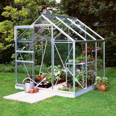 64 x 6'5 Halls Popular 66 Small Greenhouse (1.93 x 1.95m)