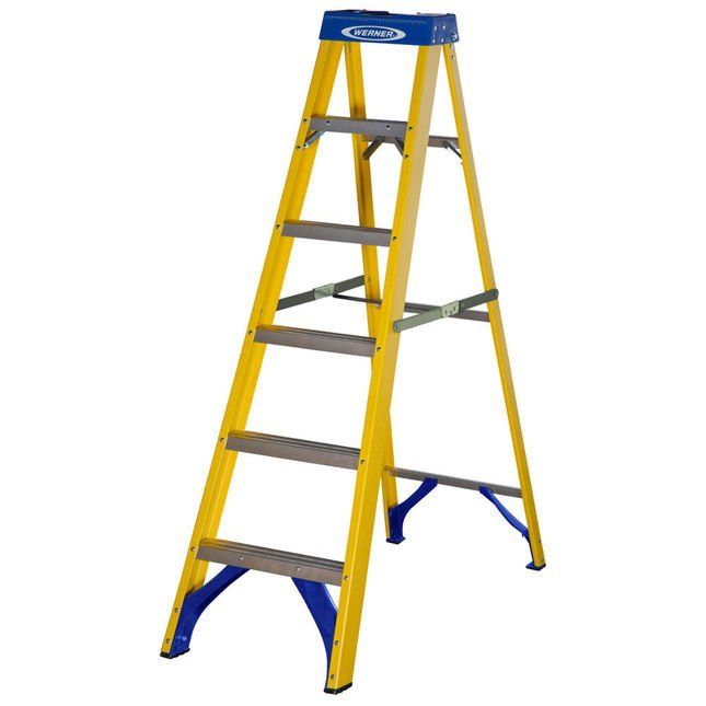 Werner Werner Fibreglass Swingback Stepladder Trade 6 Tread - Image 1