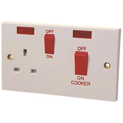 Dencon 4457NB Double Pole Switch 45A With Switched Socket 13A - Thumbnail 2