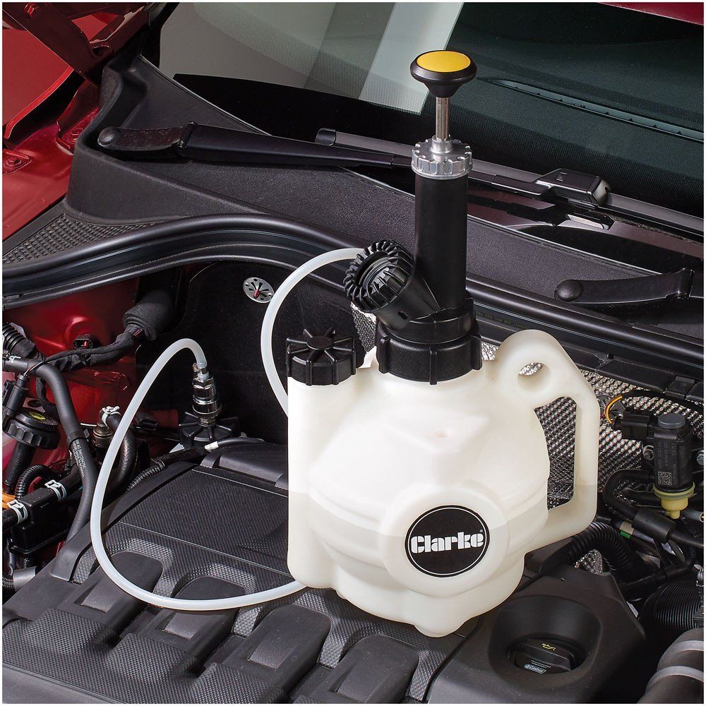 Clarke Clarke CHT857 Brake and Clutch Bleeding Kit - Image 1