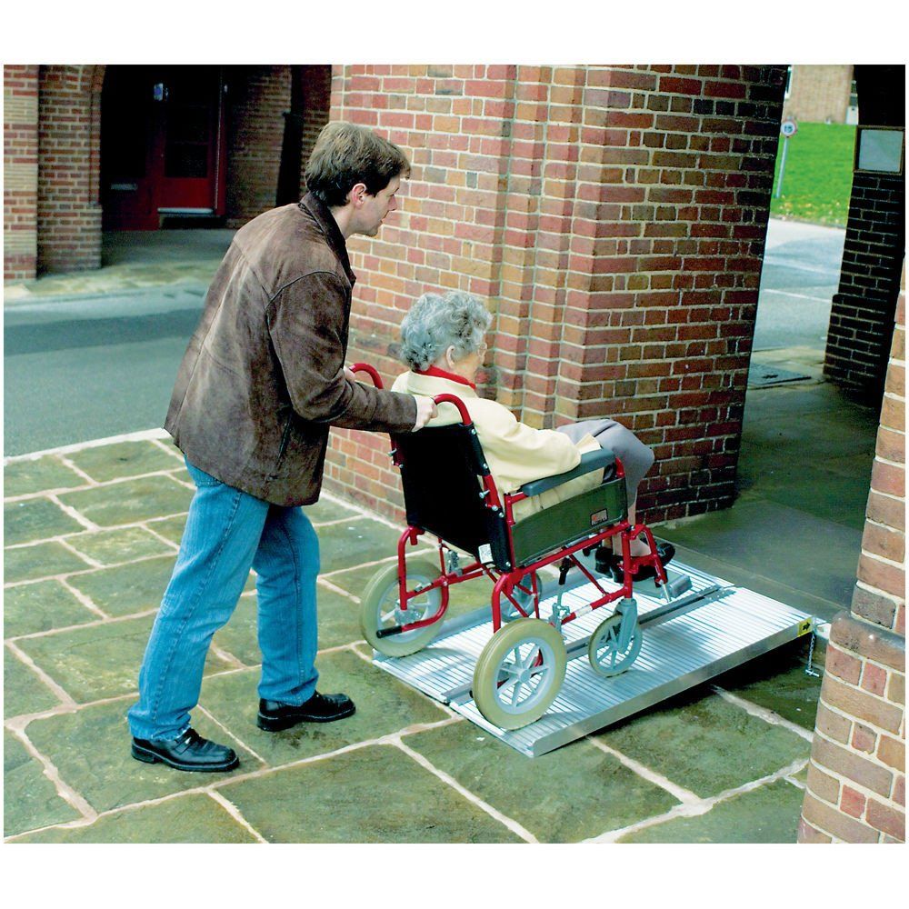 Clarke Clarke AR2B 24"x 28" Folding Access Ramps - Image 1