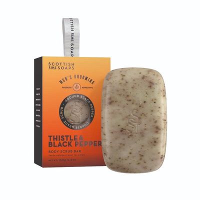 Scottish Fine Soaps Thistle & Black Pepper Body Scrub Bar 150g in Misc