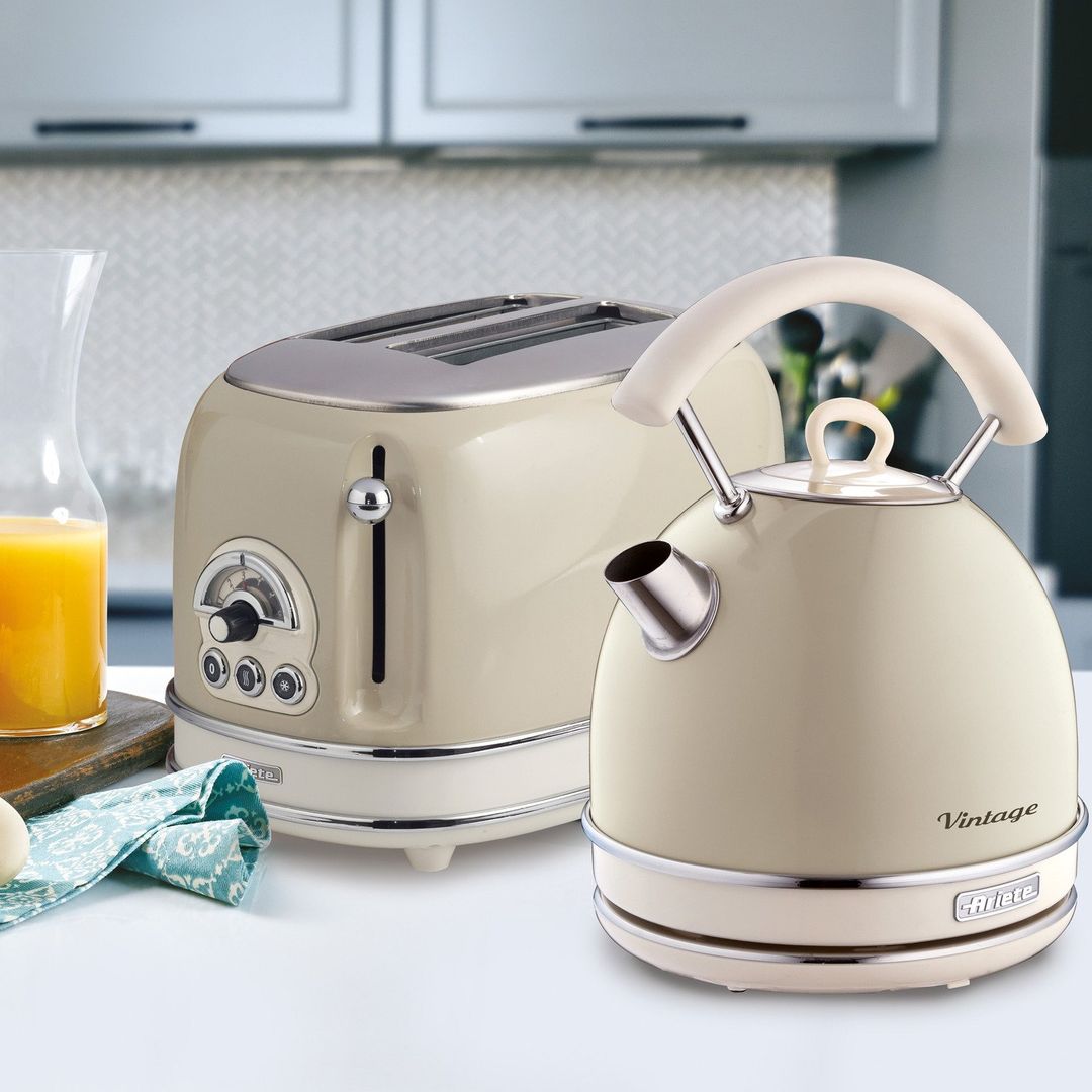 ARIETE Vintage ARPK10 2-Slice Toaster & Traditional Kettle Bundle - Beige, White - Image 1