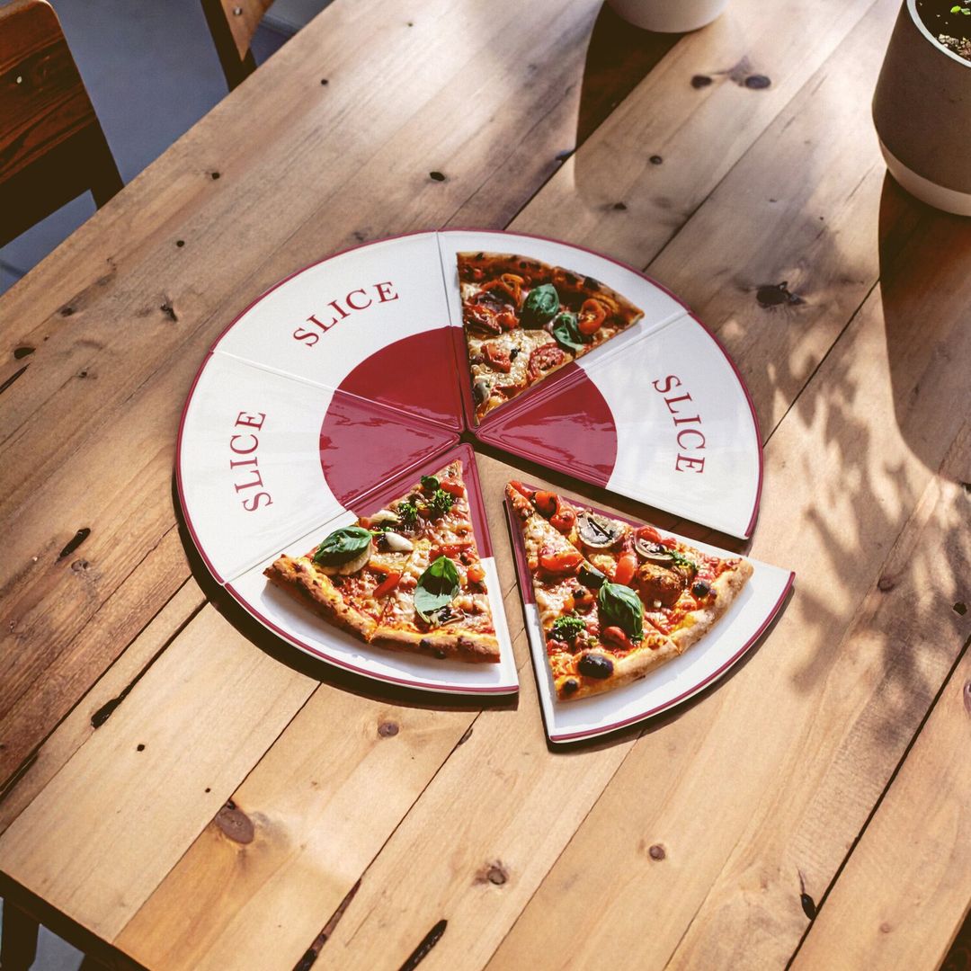 Hollywood Pizza 6 Slice Plates - Red - Image 1