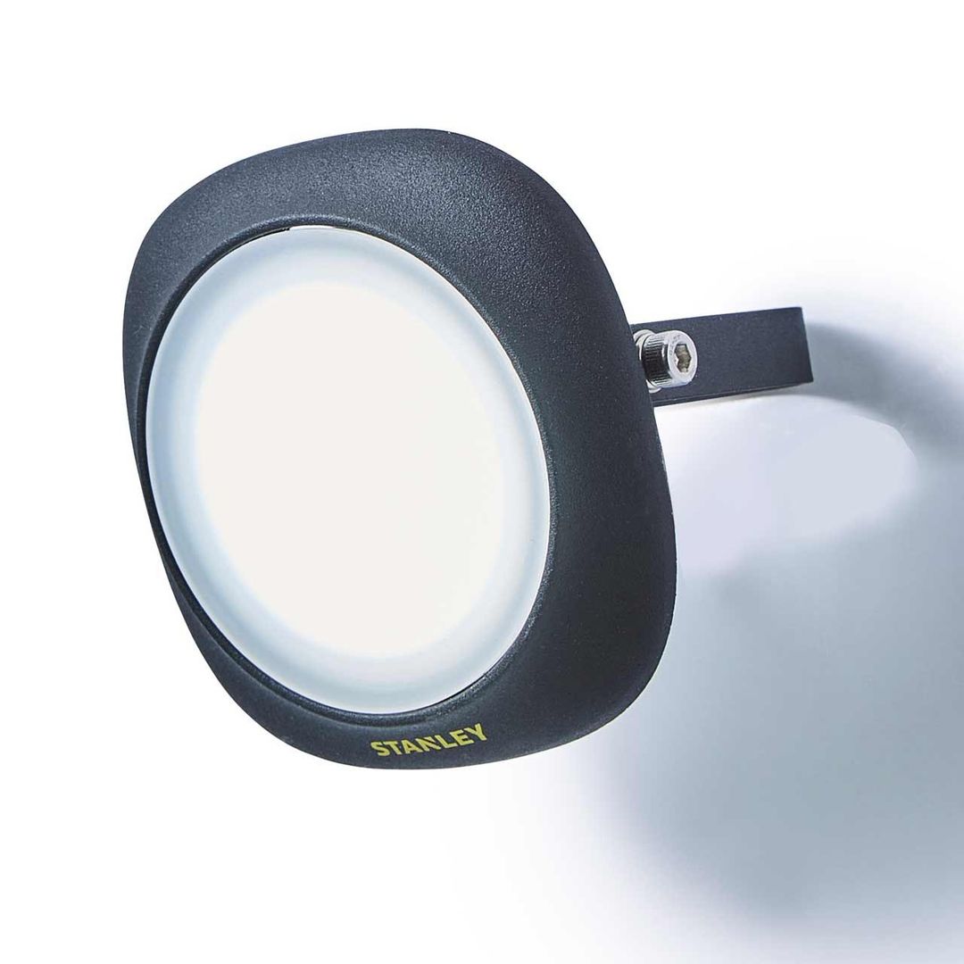Stanley 10W LED Die-cast Floodlight in Black - Image 1