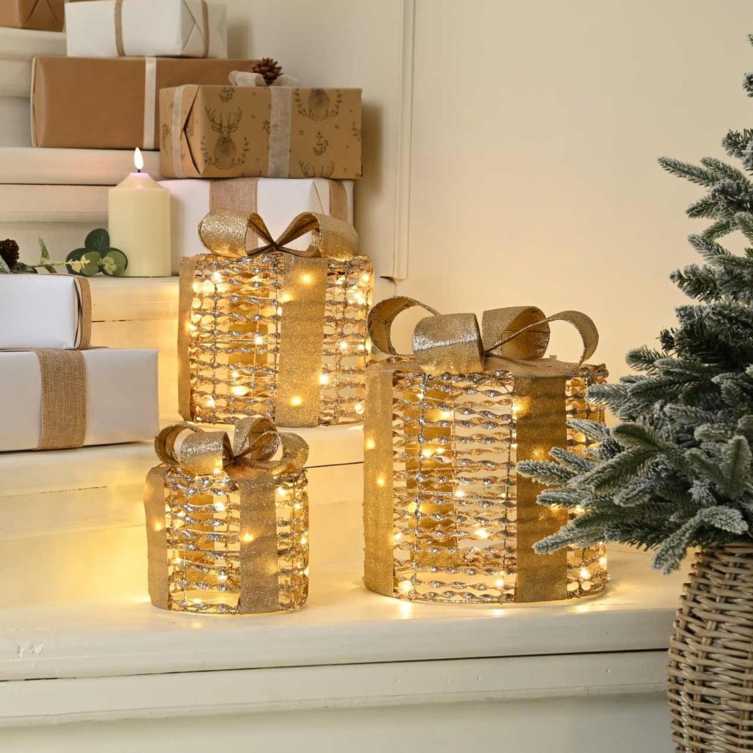 Festive Set Of 3 Battery Operated Lit Champagne Gold Parcels - Image 1