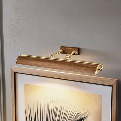 Elstead Winchfield wall light, width 70 cm, wood-coloured/brass