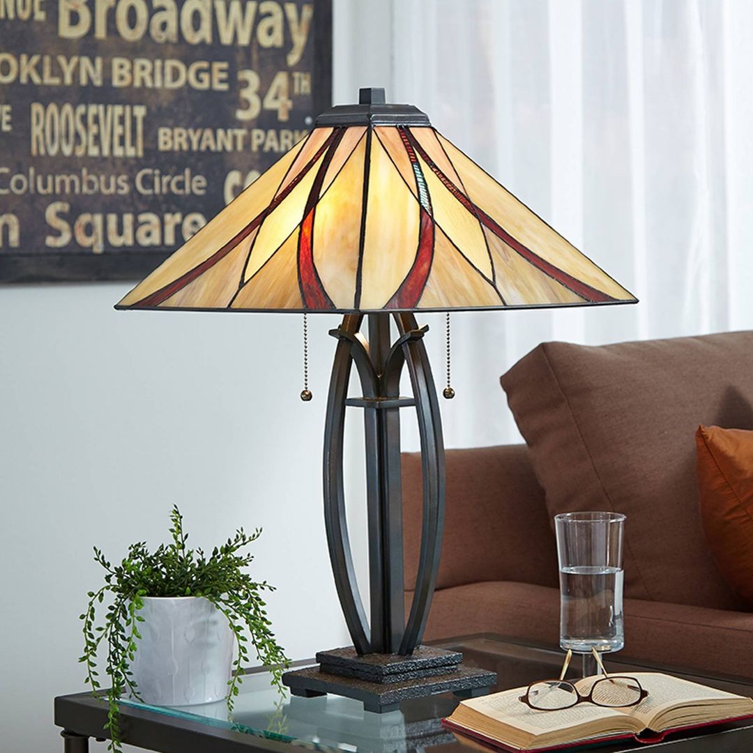 QUOIZEL Asheville Tiffany style table lamp - Image 1