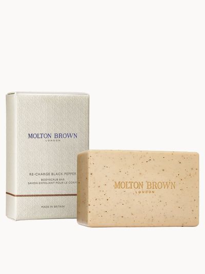 Molton Brown Re-charge Black Pepper Savon Exfoliant