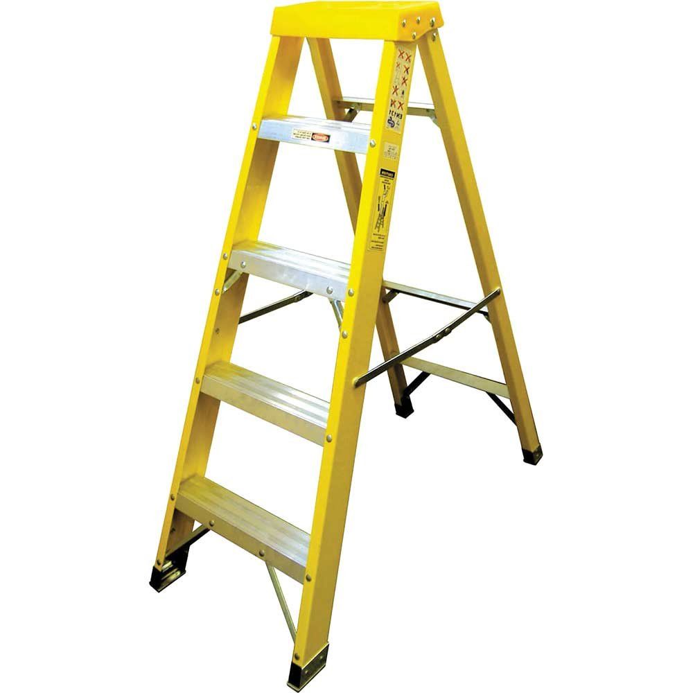 Zarges 300515 Fibreglass Swingback Steps Open 1.33M Closed 1.47M 5 Rungs - Image 1