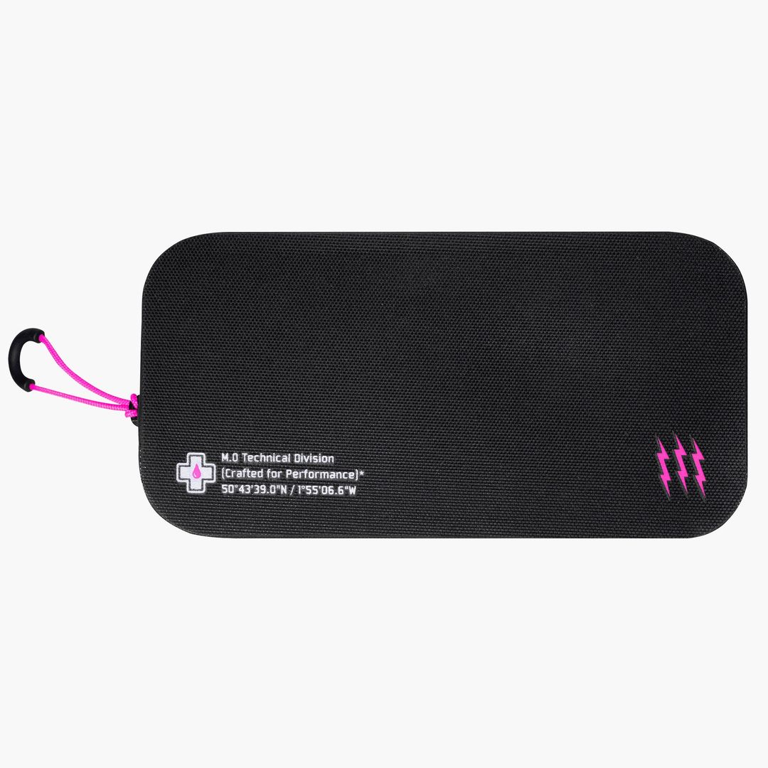 Muc-Off Waterproof Essentials Case - Black - Image 1