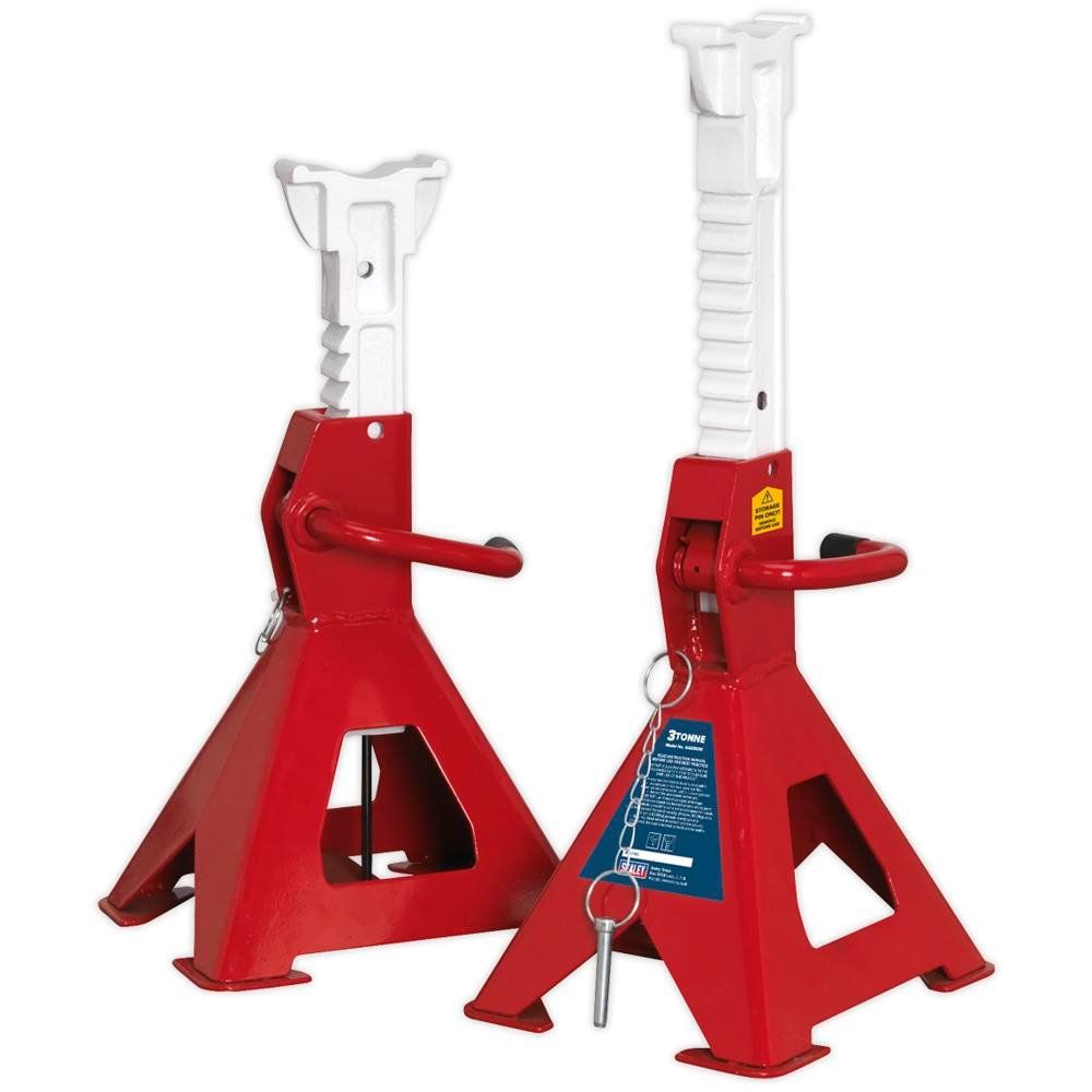 Sealey AAS3000 Axle Stands (Pair) 3 Tonne Capacity Per Stand Auto Rise Ratchet - Image 1