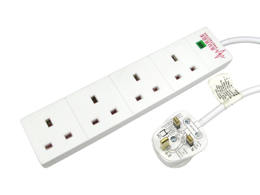 Cables Direct RB-05M04SPD surge protector White 4 AC outlet(s) 220-240 V 5 m - Image 1