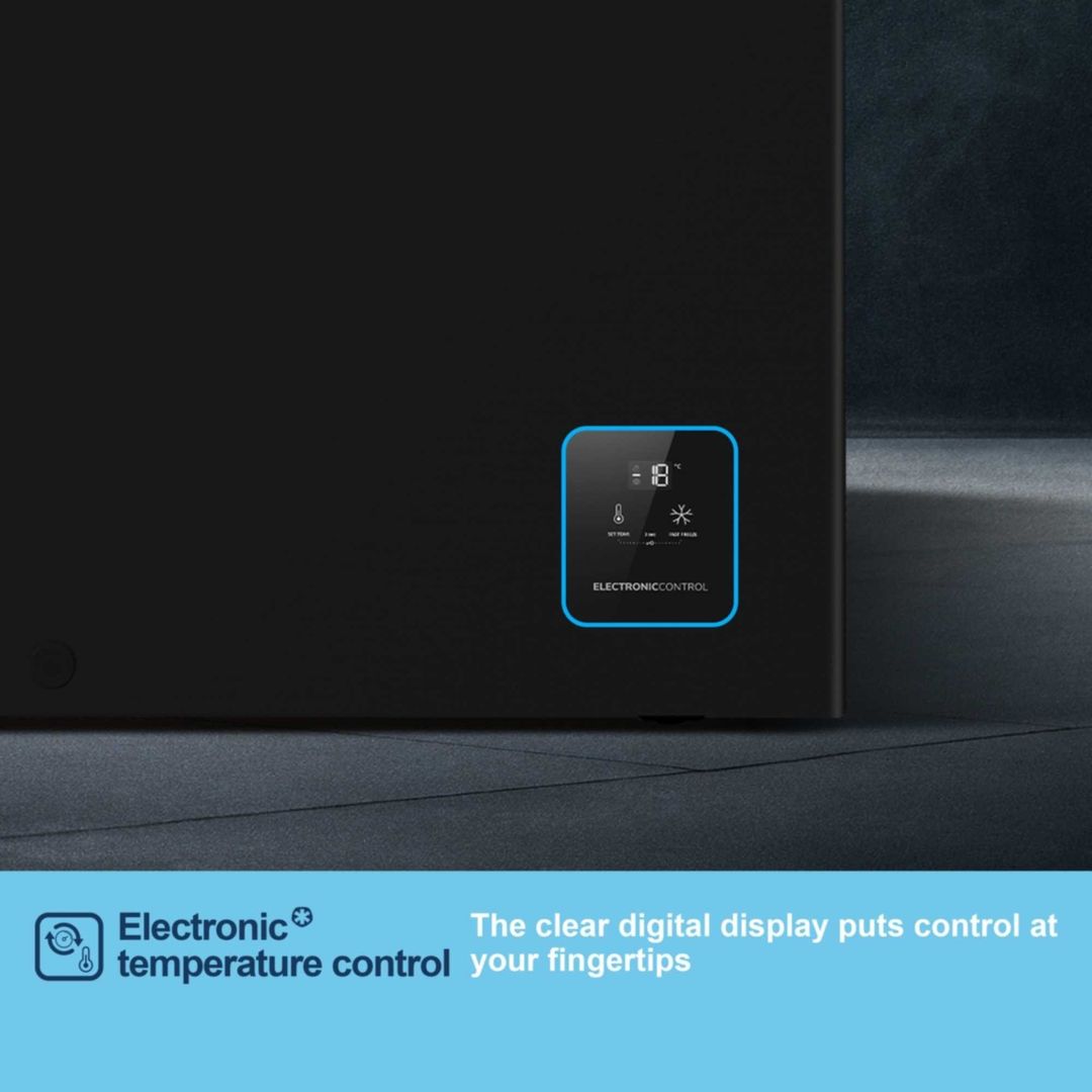 Fridgemaster 141 Litre Chest Freezer - Black - Image 1
