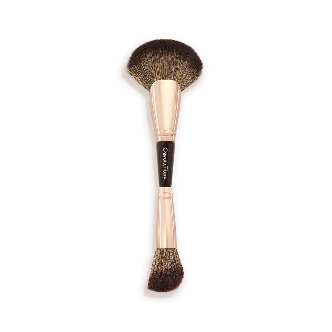 Charlotte Tilbury Airbrush Flawless Easy Soft Blur Bronzer + Blusher Brush 1 Pc - Image 1
