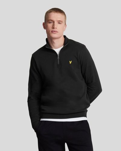 Lyle & Scott Men's Loopback 1/4 Zip Sweatshirt in Jet Black