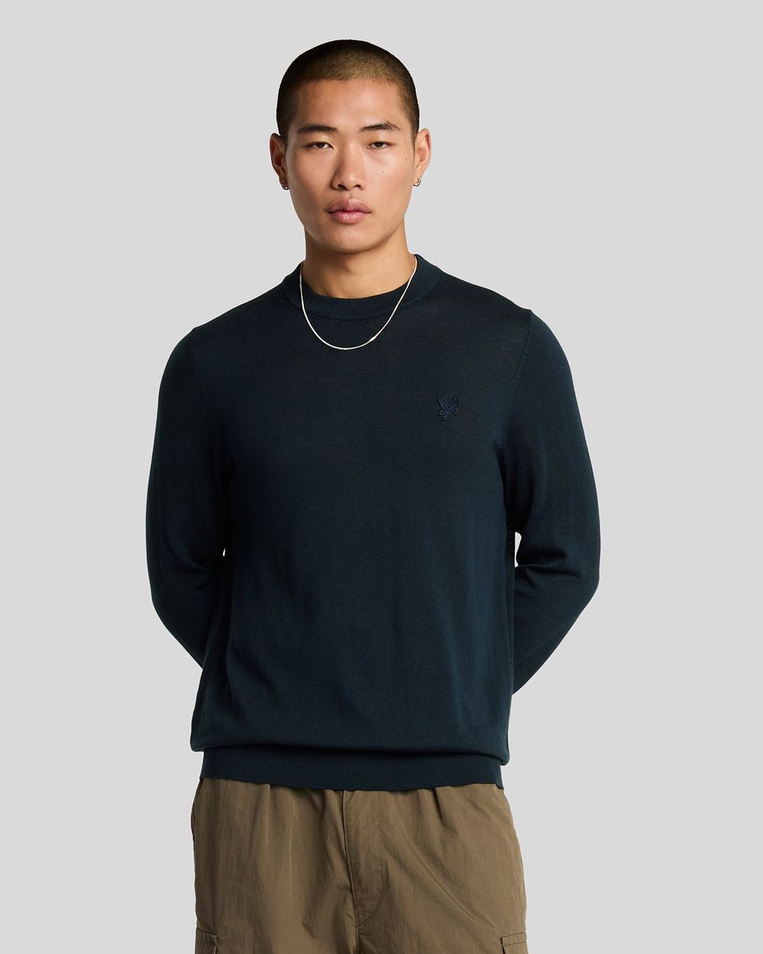 Lyle & Scott Men's Merino Wool Crew Neck Jumper in Dark Navy - Image 1
