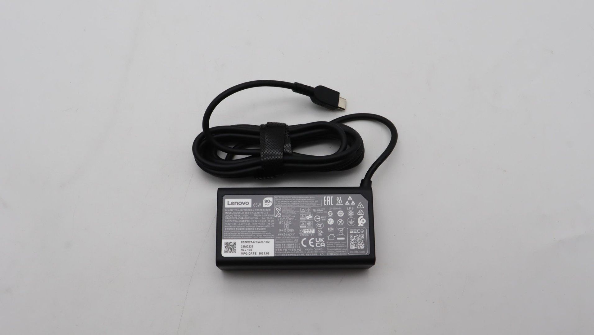 Lenovo 5A11J62092 power adapter/inverter Indoor 65 W Black - Image 1