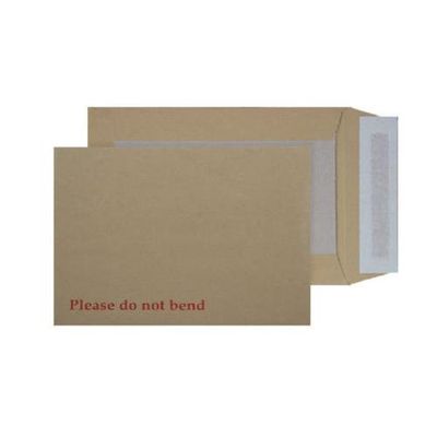 Blake Purely Packaging Board Back Pocket Peel and Seel Manilla C5 229162mm 120gsm (P 125) - Thumbnail 2