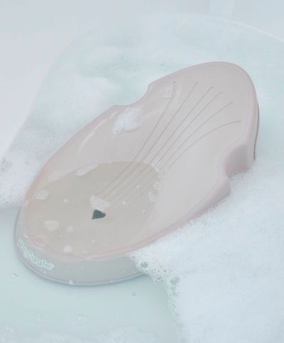 Shnuggle Newborn Bath Support White 678072200 For Newborns 0-6 Months, Plastic, Non-Slip Feet | Newborn Bath Aid, Infant Tub Support, Easy To Clean - Thumbnail 2
