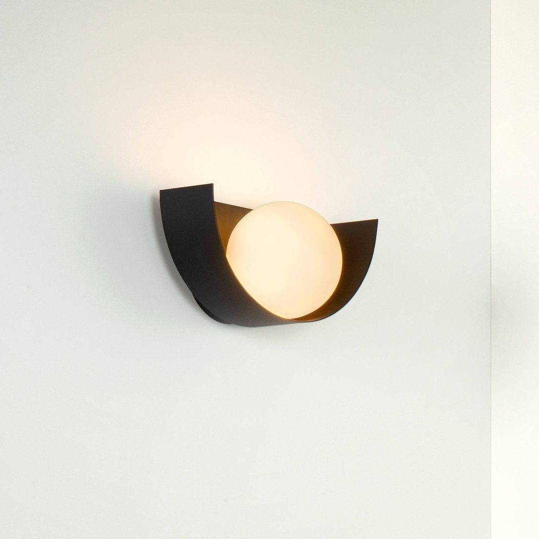Lucide Benni wall lamp spherical glass lampshade, black - Image 1
