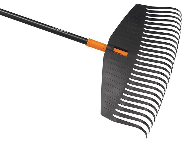 Fiskars 1003465 Solid™ Leaf Rake - Large - Image 1