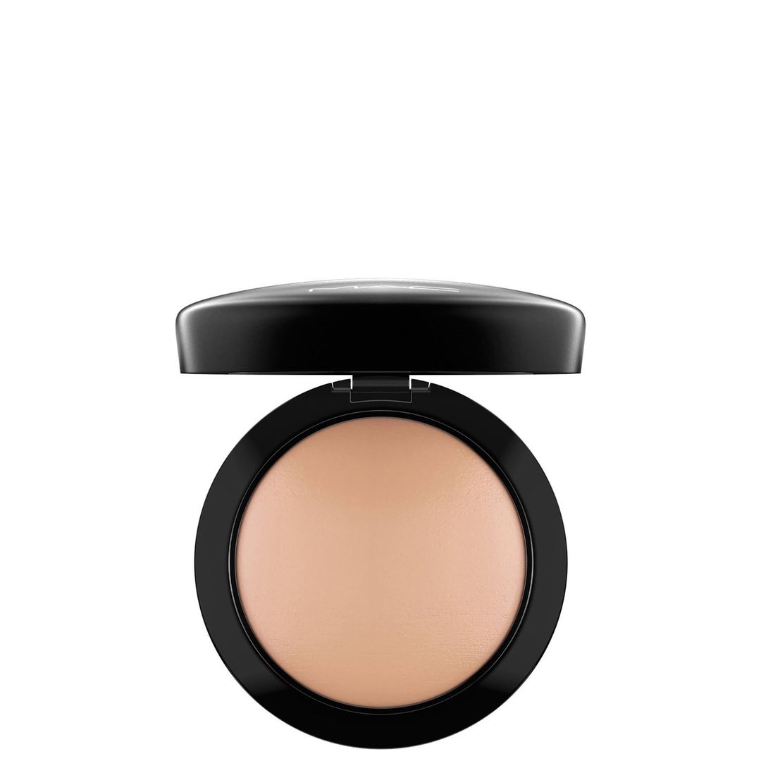 MAC Mineralize Skinfinish Natural Powder (Various Shades) - Medium/Dark - Image 1