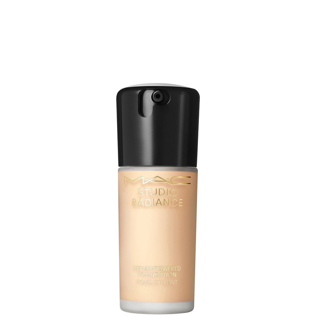 MAC Studio Radiance Serum Powered Foundation 30ml (Various Shades) - NC17.5 - Image 1