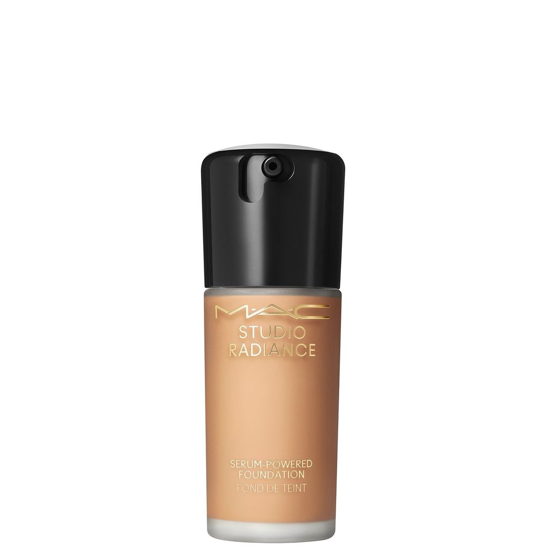 MAC Studio Radiance Serum Powered Foundation 30ml (Various Shades) - NW35 - Image 1