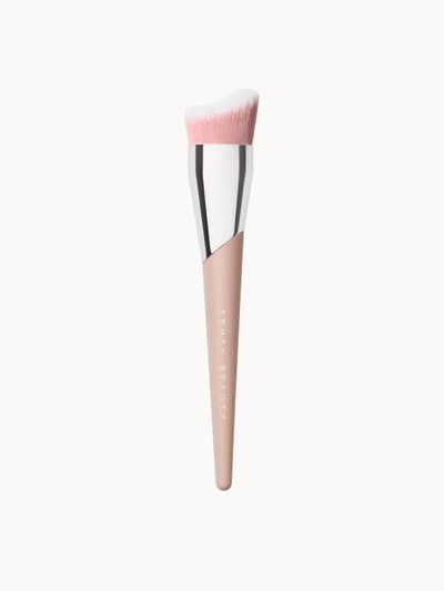 Fenty Beauty Pro Filt'r Fluid Flex Foundation Brush