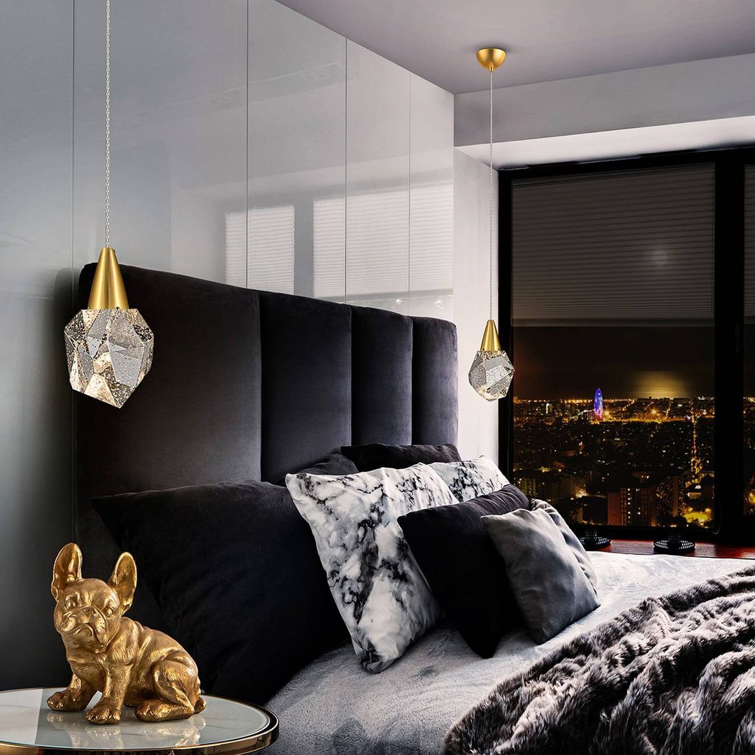 Schuller Valencia Aquaria LED pendant light, clear glass, gold, polyhedral - Image 1
