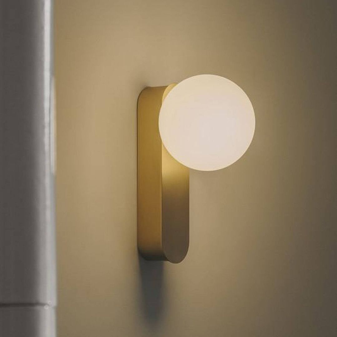 LEDS-C4 LED wall lamp Perlina, gold-coloured - Image 1