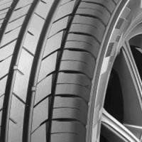 Kumho Ecsta HS52 ( 215/60 R17 100V XL )