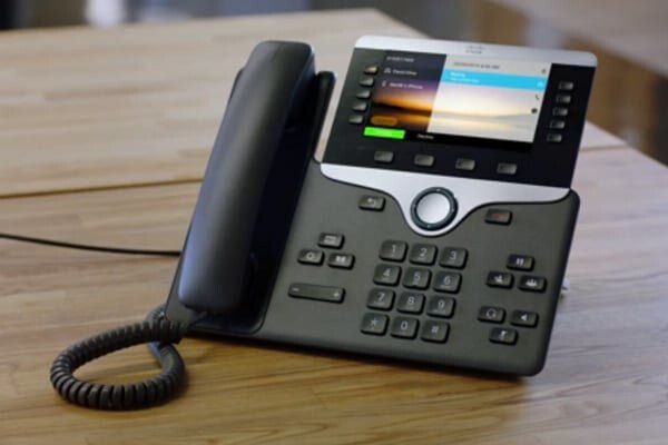 Cisco 8811 IP phone Black LCD - Image 1