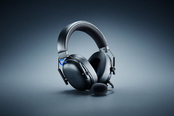 RAZER BlackShark V3 Wireless Gaming Headset for Playstaion - Black, Black