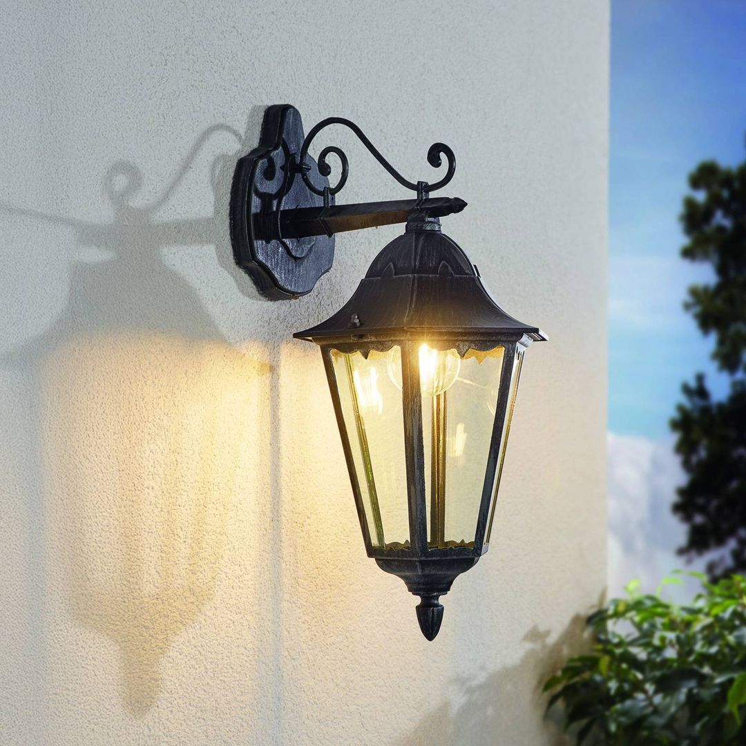 Navedo Traditional Exterior Wall Lamp in Black and Silver-Patina - Black / 1.788kg / E27 - Image 1